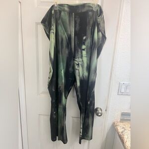 Pretty Little Thing Green and Blue Ombré Pants, Size 22
